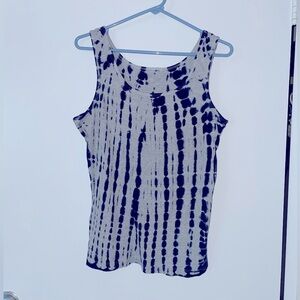Dyed tank